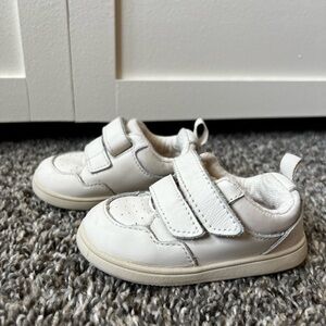 Zara Baby Cream Doube Strap Velcro Sneakers Infant Size 4‎